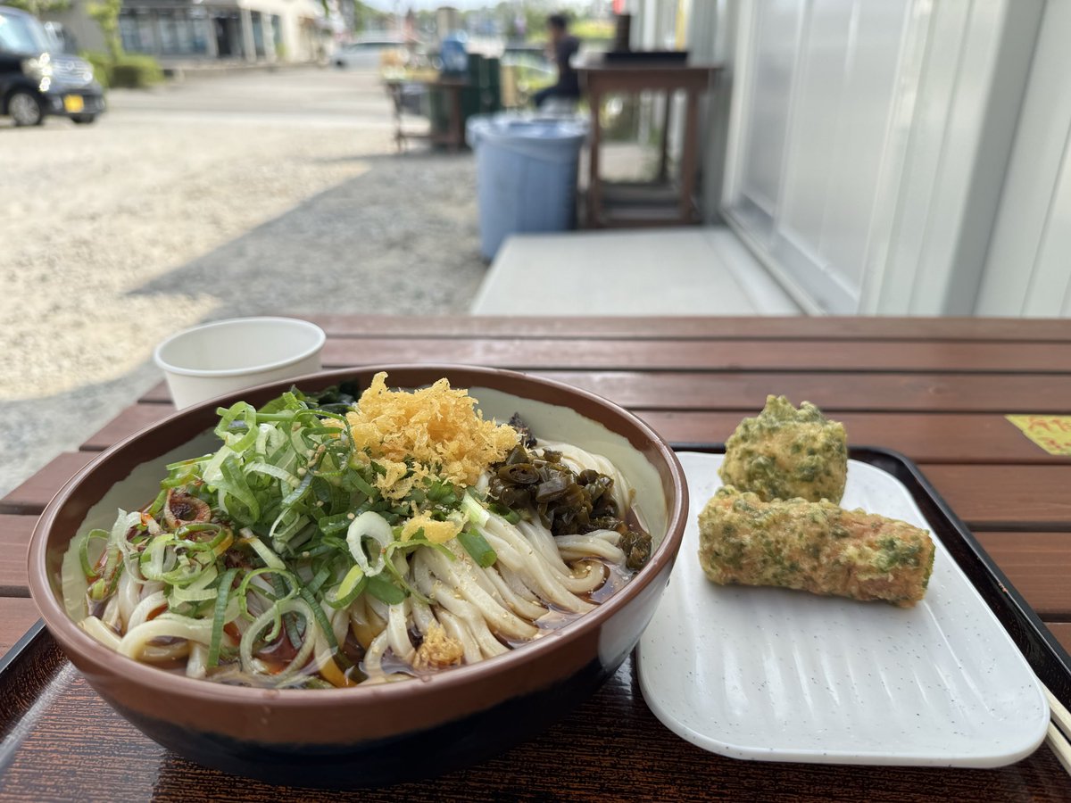 gachan_iku's tweet photo. 朝イチの『うどん山口』3玉
早いのにお客さんいっぱい！
口の中がイリコ充満してます😄
旨旨！ https://t.co/xW8KFJgU6a