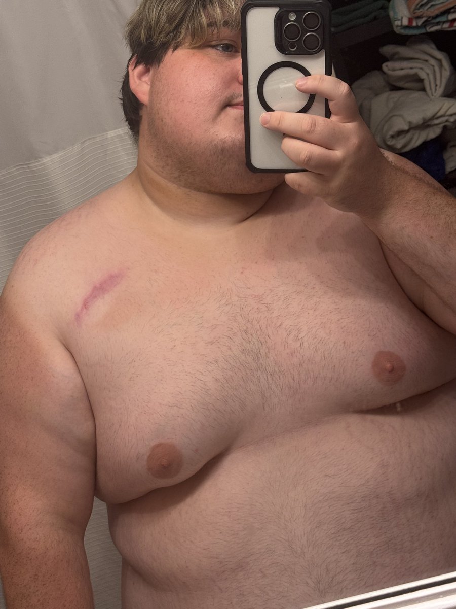 NJbttmChub's tweet photo. Another year older! 🎉🎂🎈🎊

#gaychub #chub4chasers https://t.co/fqmW1tbEXu