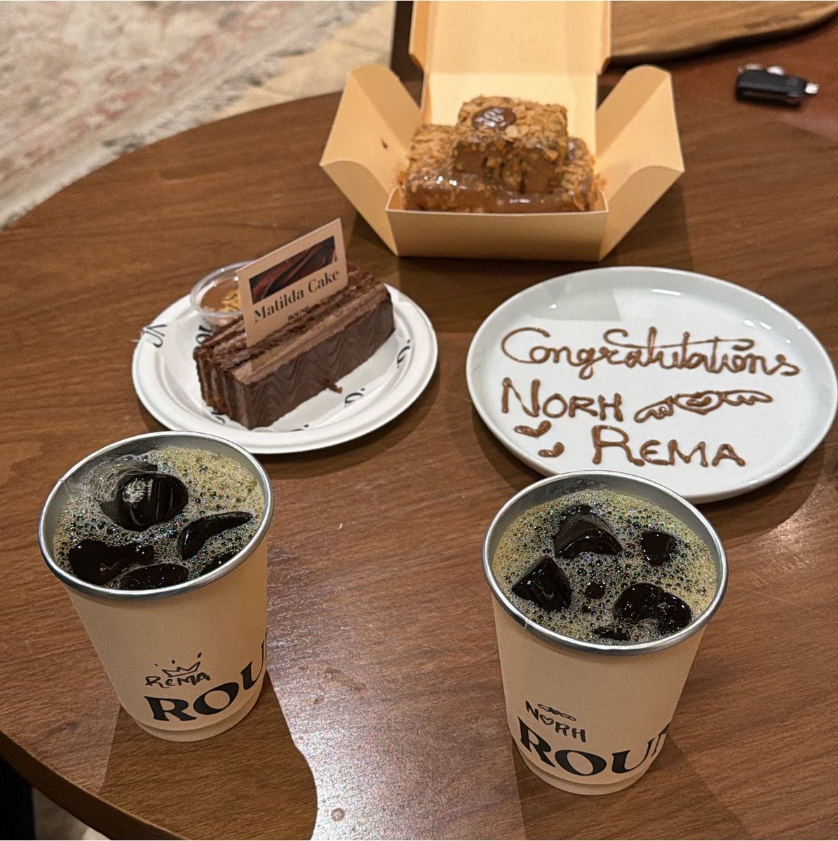 l1coxj's tweet photo. احتفالات إلى ماله نهايه تخرج وقبول🥳🤩🤩🤩 https://t.co/KfS4O22meX