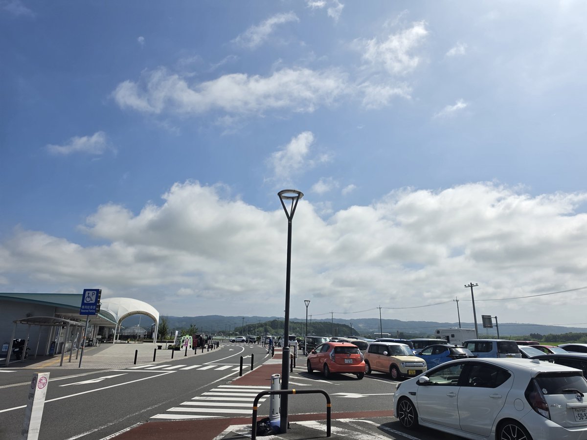 lb2000_vrc's tweet photo. いい天気! https://t.co/wykaEKl9dn