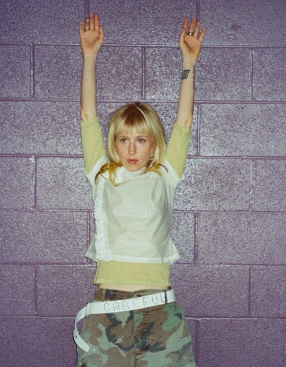 paramorebrasil's tweet photo. 🚨 Músicas dos álbuns Petals For Armor e Flowers For Vases que entraram para a setlist do show 'Hayley Williams & Friends': 

• Leave It Alone
• Roses/Lotus/Violet/Iris
• Find Me Here

Em um comunicado de imprensa, Hayley declarou que deseja incluir músicas de TODOS os seus álbuns solo nas setlists da turnê The Hayley Williams Show, que passará pelo BRASIL em novembro! 🇧🇷