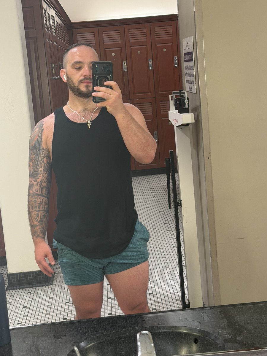 beefyhayden's tweet photo. Jim https://t.co/52StNbM3q6