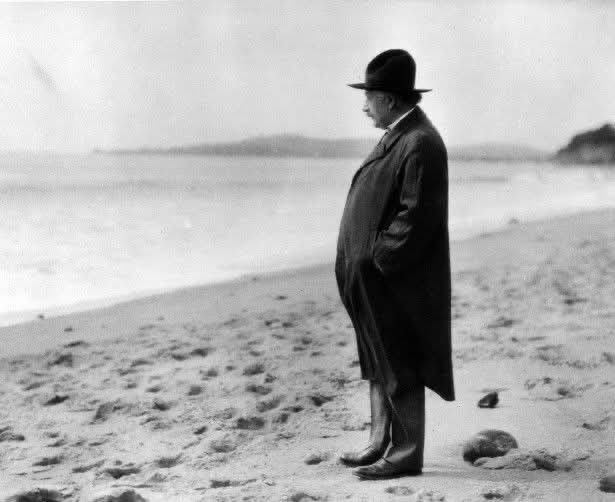 LensScientific's tweet photo. “The monotony and solitude of a quiet life stimulates the creative mind.”

— Albert Einstein, 1933 https://t.co/lO0pSlMYoL