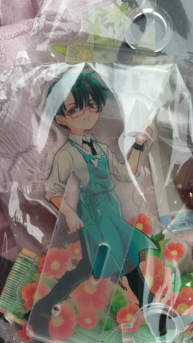 TILL_NextTime's tweet photo. 🪐small haul this year but I did find some alnst and hualian stuff!!! https://t.co/ku1NqFKAs4