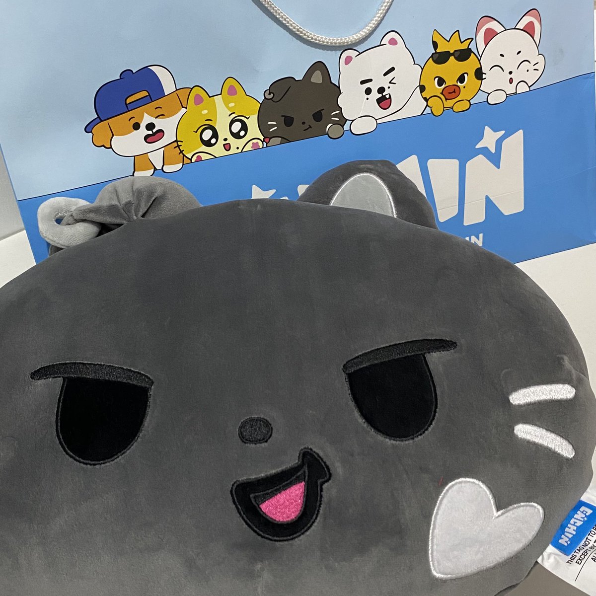 xalwaysjay's tweet photo. this user is officially a NoxStar haver 🤩🎉

been eyeing this face cushion ever since it was released and now i finally have it. YAAAYYYY! huge thanks to @cool4hue for the pasabuy! the fastest and smoothest transaction ever !! thanks also for the freebies~ 🥰🫶

#thankhuesoomuch https://t.co/Y9a4DDa0T8