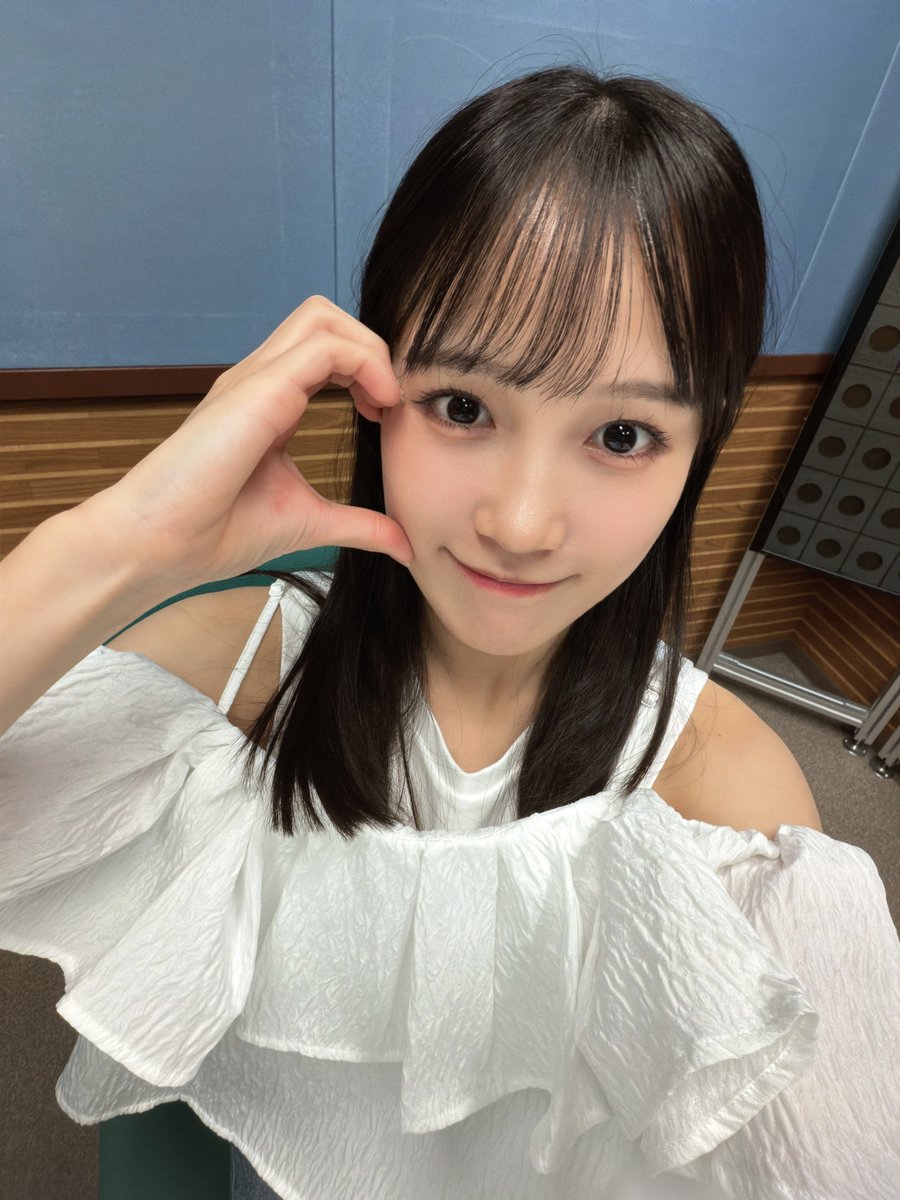 youme_gifuchan's tweet photo. ぎふチャン7月26日日曜日
20時からは
#つばきファクトリー　#河西結心 のYOU＆ME MUSIC💜

河西結心さん選曲！
MEMUSIC
夏☀️花火といえば？🎇

そして今夜だけ？？？
YOU民の皆さん 
#YOUandMEMUSIC でご参加ください🌺🍑 https://t.co/QLoMZO0Ef4