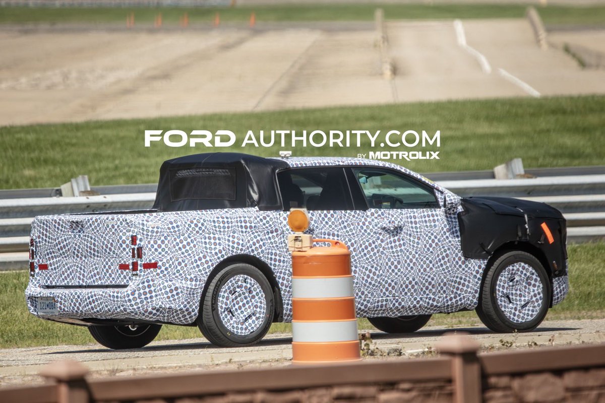 cole_marzen's tweet photo. Ford’s battery-electric midsize pickup truck will reportedly be the automaker’s first model to feature built-in Apple Maps. In addition, the ute will sit on top of the automaker’s all-new UEV platform and start from around $30,000. #Ford #BEVs #EVs #utes https://t.co/4XCFlV1xo1