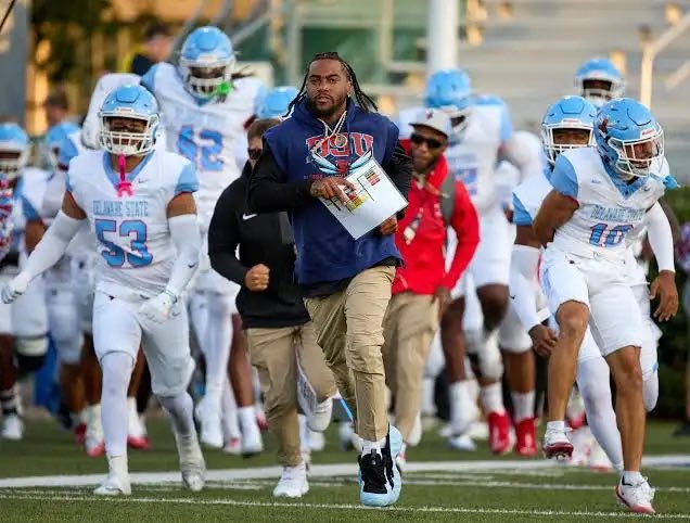 TP_recruiting's tweet photo. 🚨🐝 D1 DELAWARE STATE HORNETS FOOTBALL RECRUITING THREAD 🐝🚨

A Delaware State Football coach is currently evaluating Class of 2027, 2028, and 2029 prospects.

If you’re looking for an opportunity to get your film in front of a Division I FCS program, this is your chance.

⬇️ Reply below with:

🏈 Position
📏 HT/WT
🎓 Class (2027, 2028, or 2029)
🏫 High School
📍 City, State
📚 GPA
🎥 Hudl/Film Link
𝕏 @

👀 A Delaware State Football coach will be going through this thread evaluating prospects.

👥 Parents, coaches, and teammates: Tag an athlete who deserves more exposure.

🔁 REPOST to help this reach hidden gems across the country before evaluations continue.

💎 Every year, overlooked athletes earn Division I opportunities. Make sure your name is one of the replies.

#THEBRAND #4TB #TP_recruiting #DelawareState #DSUFootball #Hornets #FCS #D1Football #FootballRecruiting #ClassOf2027 #ClassOf2028 #ClassOf2029 #AGTG #GetSeen