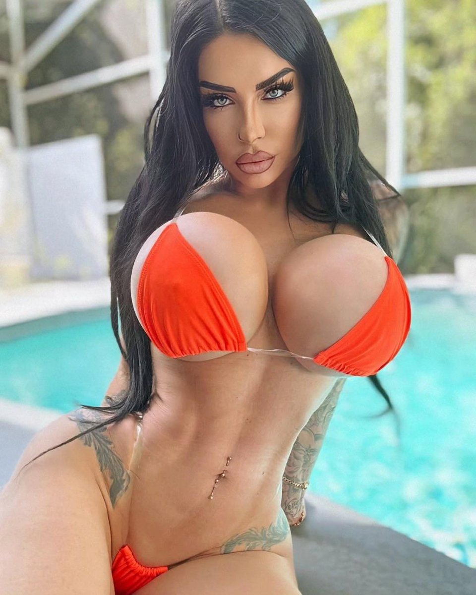 Thick_Outlaw's tweet photo. Incredible body 😍
#bimbos #faketits #fuckdoll #bigtits #massivetits #boltons https://t.co/WuwGVCW8yf