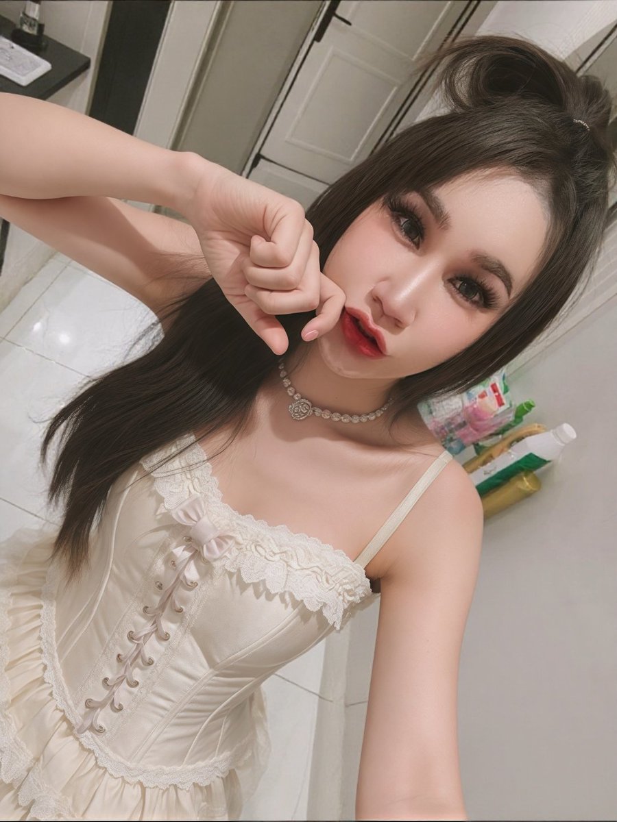 gexiux's tweet photo. #ladyboy_riyadh 
#ladyboy_both_in_Riyadh 
#ladyboy_in_riyadh https://t.co/Co1Lxv3g63