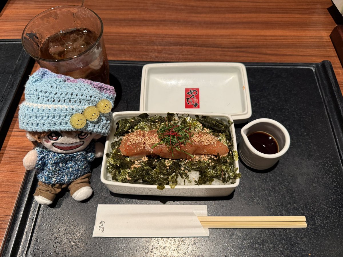 Atsuko_Y3's tweet photo. 昨日の福岡公演❤︎🪽
お昼はめんたい重、夜は中洲屋台「省ちゃん」で高菜ラーメン🍜
屋台のお兄さんが「最初福本大晴さんて知らなかったけど、顔が整ってて一般の方とはやっばり違った、アイドルかな？と思った」など大晴くんのお話たくさんしてくれました😊💕
#福本大晴 #angelwing https://t.co/OlNZRg1EXp