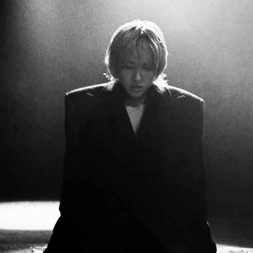 vantheliops's tweet photo. ⠀⠀⠀⠀ ⠀⠀⠀⠀ ⠀ 
so now i'm sitting on 
the floor of a parisian 
apartment with a french
 girl talking'bout reality
she says, "no one really 
knows what the future holds
but we know nothing's 
gonna last forever".

⠀⠀⠀⠀ ⠀⠀⠀⠀ ⠀ https://t.co/dNyHQTLbx7