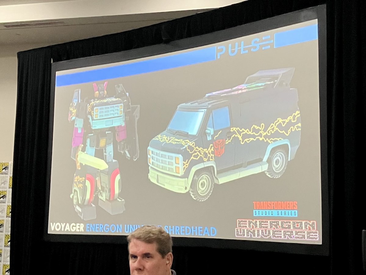 TFHypeGuy's tweet photo. VOYAGER SHREDHEAD REVEALED!!!!

HOLY HELL BRAND NEW SHREDHEAD TOY!!!

Via: Protoman https://t.co/StcKngnXFw