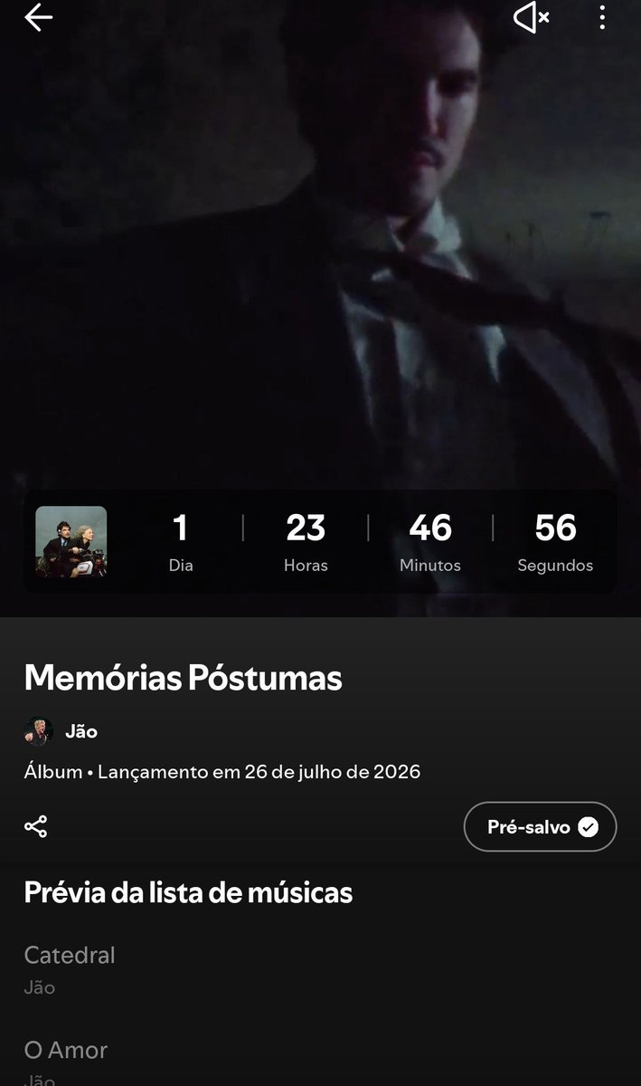 ❀Gabe esperando no Anhangabaú tweet media