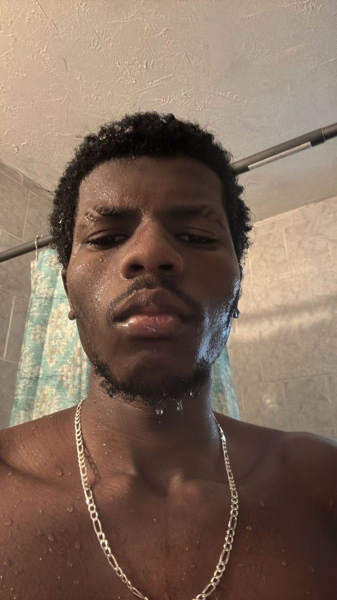 vardoscientist's tweet photo. i just took a DNA test &amp; they told me i’m the realest pretty chocolate nigga out here w/ some good dih! https://t.co/gGw9w6wTks