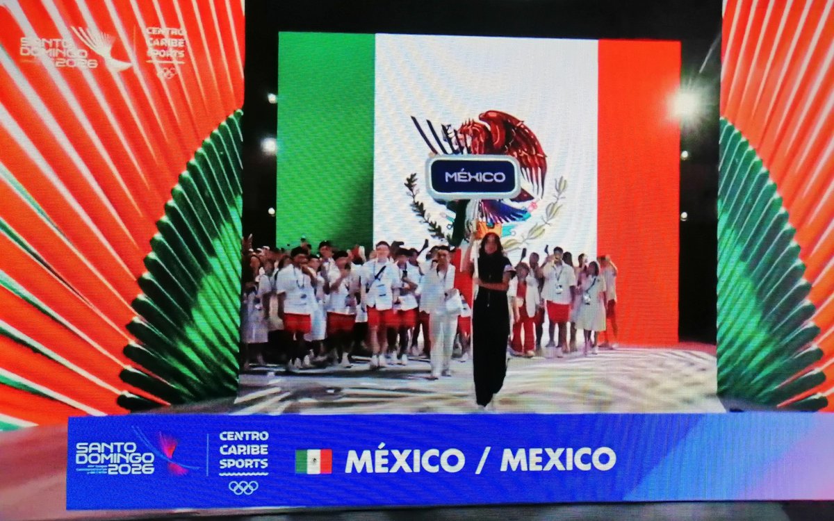 contactonews1's tweet photo. #México inicia el desfile de las Naciones... Más de 4 200 medallas en este #certamen
#JuegosCentroamericanos2026 https://t.co/ok68k5LZ3l