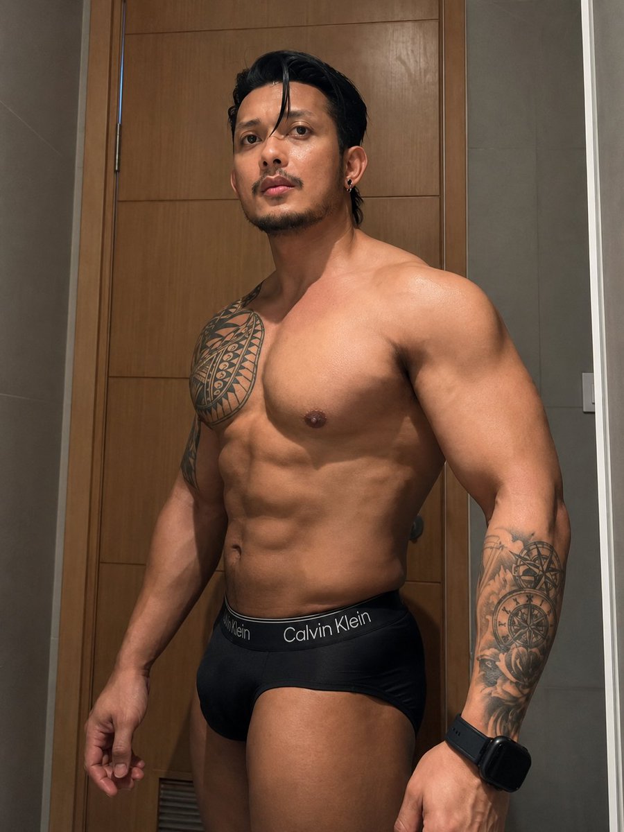 muscleast's tweet photo. 🇮🇩 Daffa Cho doing a quick body check 🔥👀 https://t.co/iMcEJntBG7