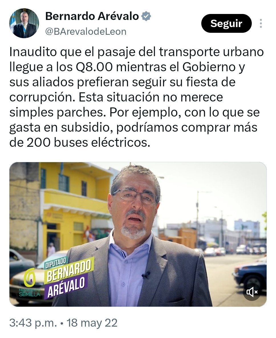 CEDEguate's tweet photo. 2023 Y 2026:
BERNARDO 2023: Asevera que los subsidios al combustible son corrupción y que se va a los bolsillos de los distribuidores [Imagen 1 y Video]

BERNARDO 2026: Usa miles de millones de quetzales del presupuesto para otorgar subsidio al combustible y el dinero va al bolsillo de los distribuidores. [Rueda de prensa de hoy -Imagen 2-].

En 2026 Bernardo hace lo mismo que criticaba en 2023 ¿Entonces? 

Pd
Usted que votó e hizo un escándalo por Arévalo ¿Cómo se siente al ver lo mediocre y corrupto que es a quien eligió? ¿Se quedará callado o le reclamará?