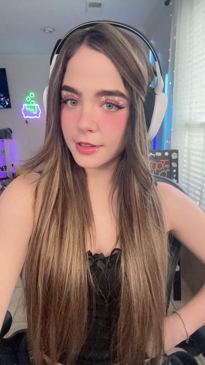 staryuukiii's tweet photo. 🔥 JUGANDO DINO CRISIS 2 (PS1) POR PRIMERA VEZ 🔥 
💖 ASMR CARICIAS DE FELPA 💖 

https://t.co/dOMXGT6DQ7
https://t.co/dOMXGT6DQ7 https://t.co/sGKr8PqjDk