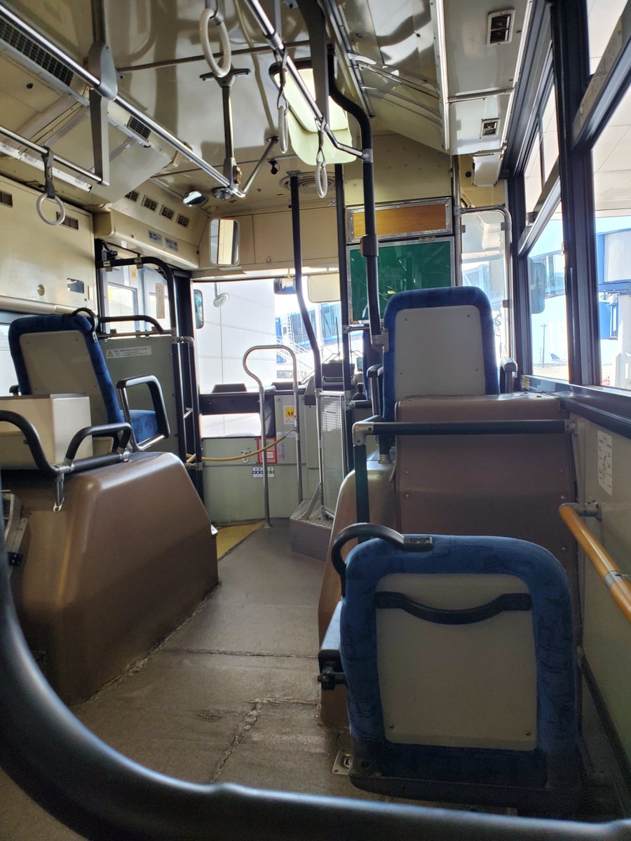 burnOrc09's tweet photo. バスに乗る🚌 https://t.co/Ie4hmpZvGY
