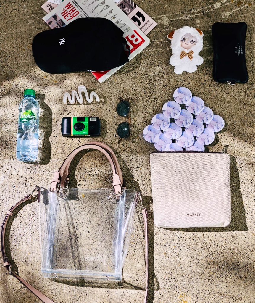 MARSLYproduct's tweet photo. 夏にオススメのクリアバッグ🌻🫧

大ぶりの金具使いがアクセントになったクリアバッグ。
ハンドルには大きめの丸カン付きでチャームやキーホルダーをたくさん付けられるデザインです◎

https://t.co/n2Jp2bFyMx https://t.co/dtxgBYUVfs