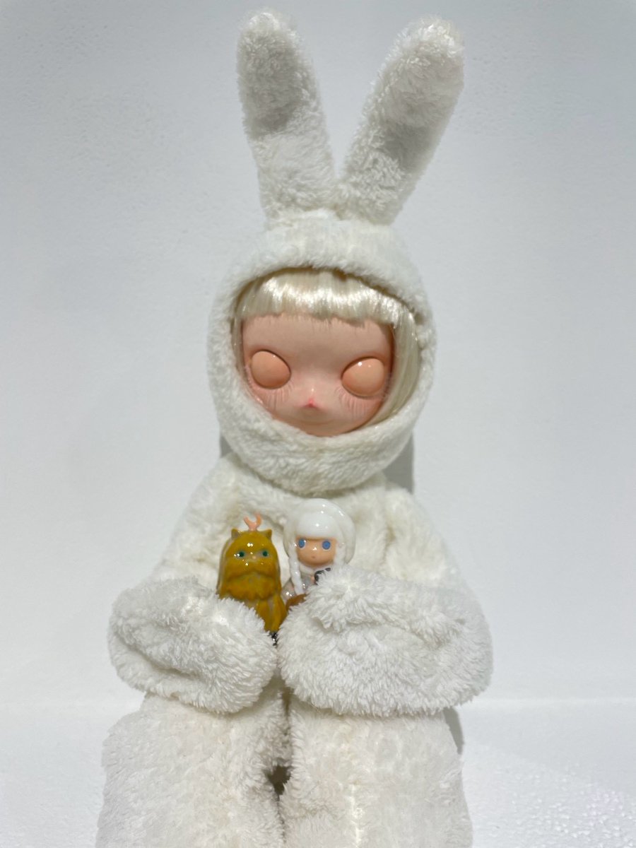 TMC_1974's tweet photo. 「tsubu(m)ru」 @GalleryMoMo (両国)
14時より村田が在廊します💨
お気軽にお声がけください💫
DVD、ポストカード、フィギュアなど、
関連商品も販売中🛍️
今日で最後の開眼日となります✨
皆様のご来場をお待ちしております🌼

18時より隅田川花火大会の交通規制がございます、
お気をつけください🚗 https://t.co/veiva0Lv2G