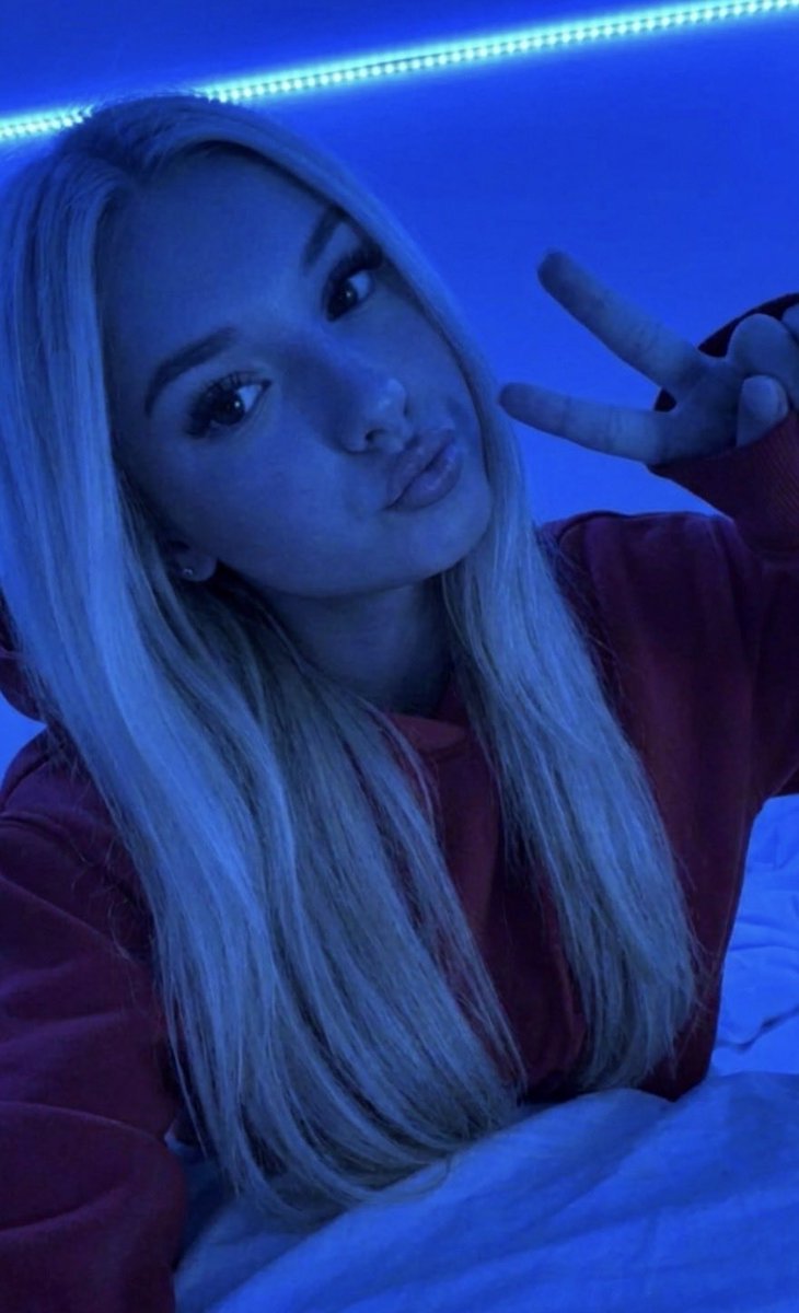 itzBellaZ1's tweet photo. what you up to??? https://t.co/cm36bX9zyR