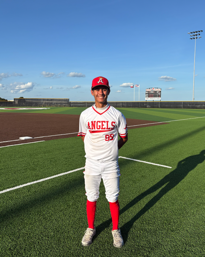 FiveToolTexas's tweet photo. F: @TxAngelsBB 2028 Lesley 9, PTG Royals Hernandez 1
PoG: Hector Gonzales 3-4, 2RBI
Pitcher: @carter_massey_9 4 IP, 8K https://t.co/vX10kbWDrC