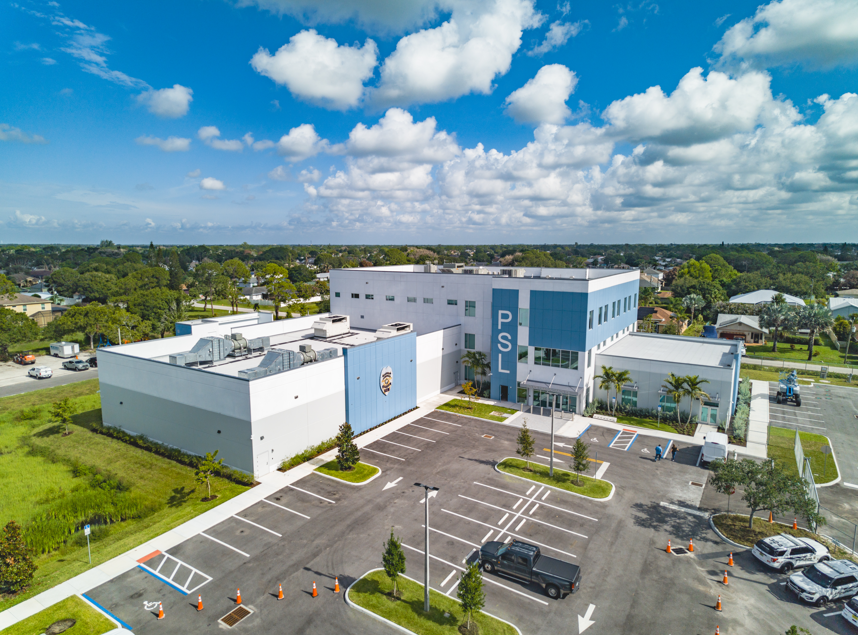 WPEC CBS12 News tweet media