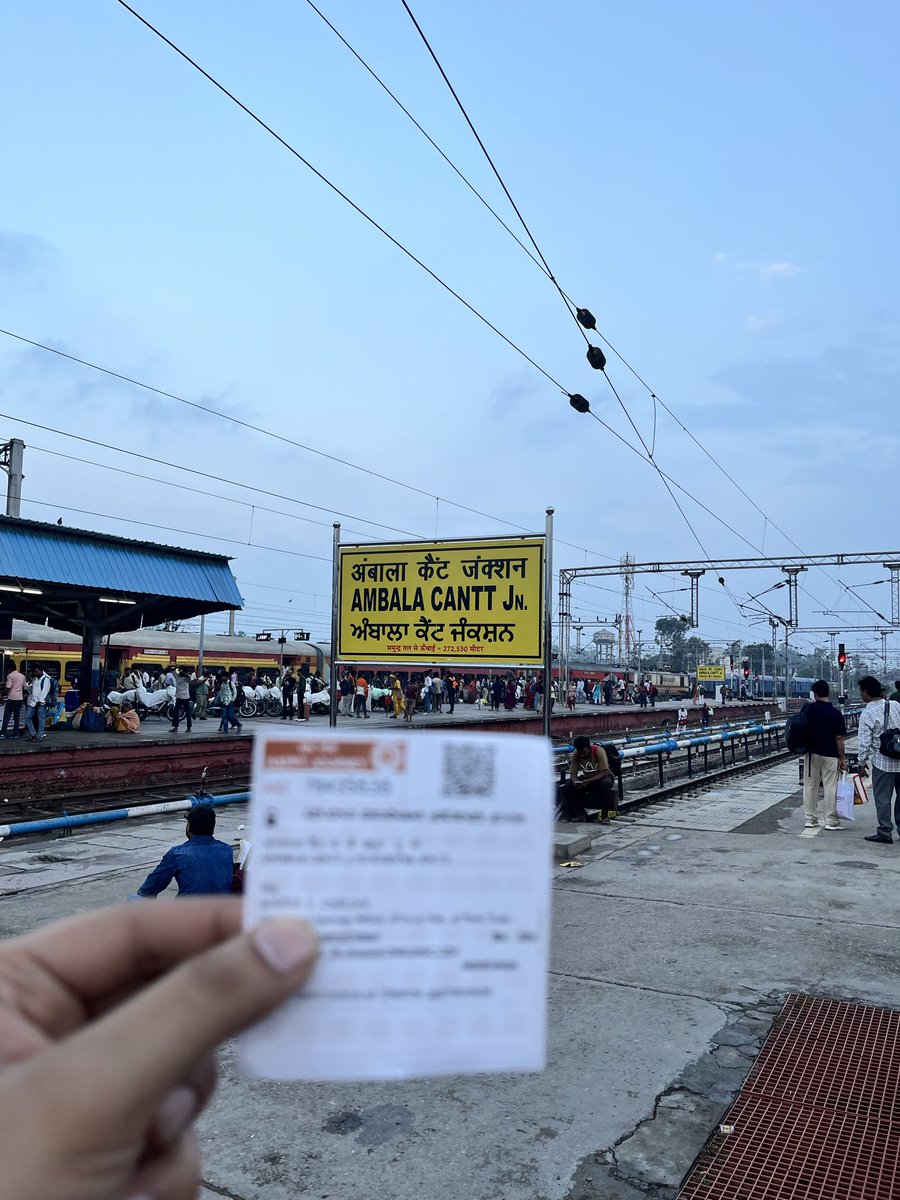 knowgagan's tweet photo. @drm_umb @RailwayNorthern Dear DRM Ambala, I highly request you to install a ticket vending machine near platform 1A. Many passengers, incl myself, only have about 10 mins to catch another train, and we often miss it becoz tickets are only avl on the other side of the station https://t.co/dSzsEcdLnx