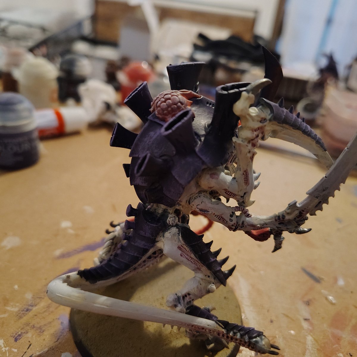 cuddly_one's tweet photo. i've been slowly building up my tyranid army throughout the year https://t.co/zph4Lr18Qa