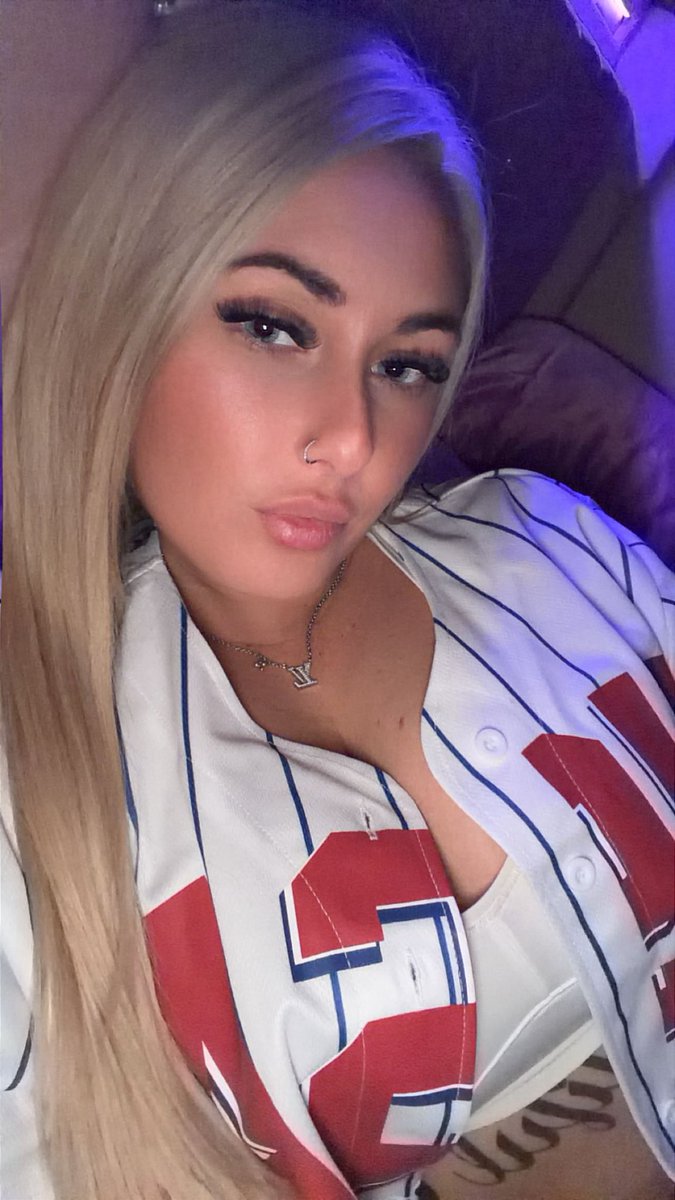 Leah tweet media