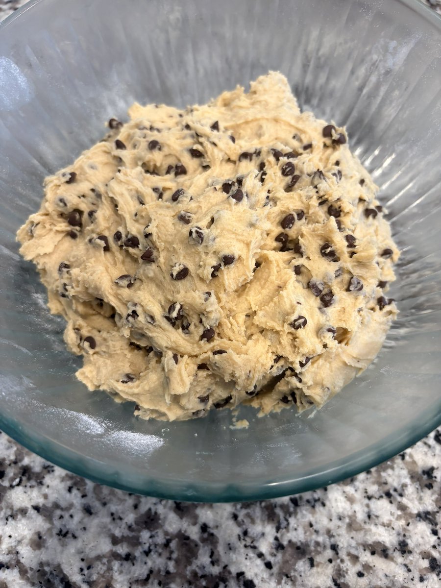 bfsNaples's tweet photo. The best thing you have never tasted 🍪 @NestleTollHouse https://t.co/v0xUYln1e0