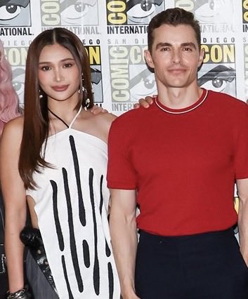 dnne_pl's tweet photo. never thought i'd see jhoanna and dave franco in one frame 😭 huhhejwshdjsjs 

BINI GOES TO COMIC CON

#BINI_AParallelWorld #BINIxForgottenIsland
#BINI @BINI_ph https://t.co/kdap5acHlA