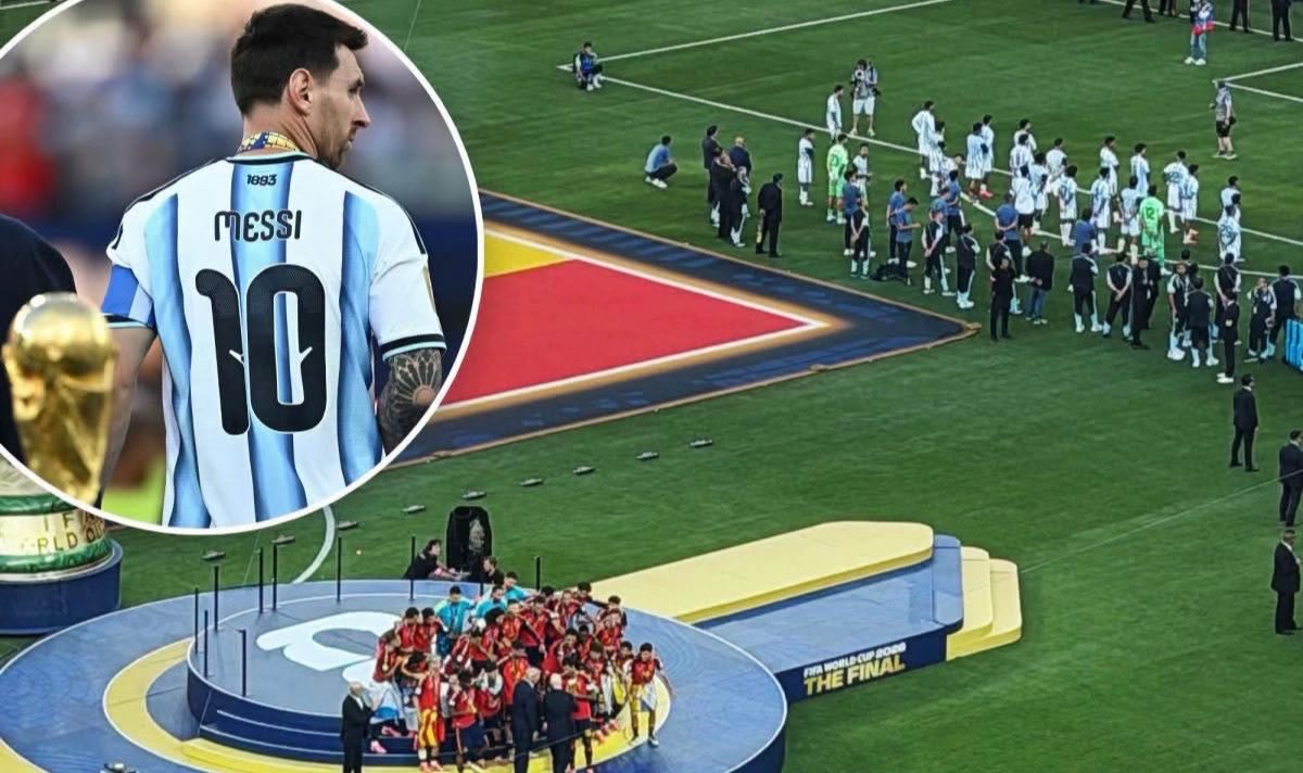 fcb_elias1's tweet photo. In 2018, Croatia left the pitch before France’s trophy celebration.

In 2022, France left the pitch before Argentina’s trophy celebration.

In 2026, Argentina stays on the pitch amid the Spanish celebrations, and they are called all sorts of names for being sore losers.

Argentina is only hated because they hate the Greatest of all time , Messi