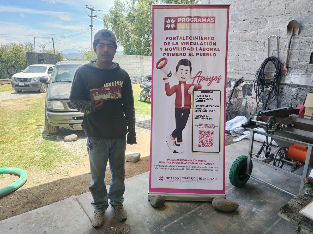 oscar_jgonher's tweet photo. ⭕ Hoy entregamos 17 tarjetas del Programa Especialización para la Empleabilidad a personas beneficiarias que realizarán su capacitación en las empresas Solagro, en el municipio de Chilcuautla, y Productos de Limpieza Herjim, en Progreso de Obregón.
#STPSH #PrimeroElPueblo https://t.co/vLYDKfscZQ