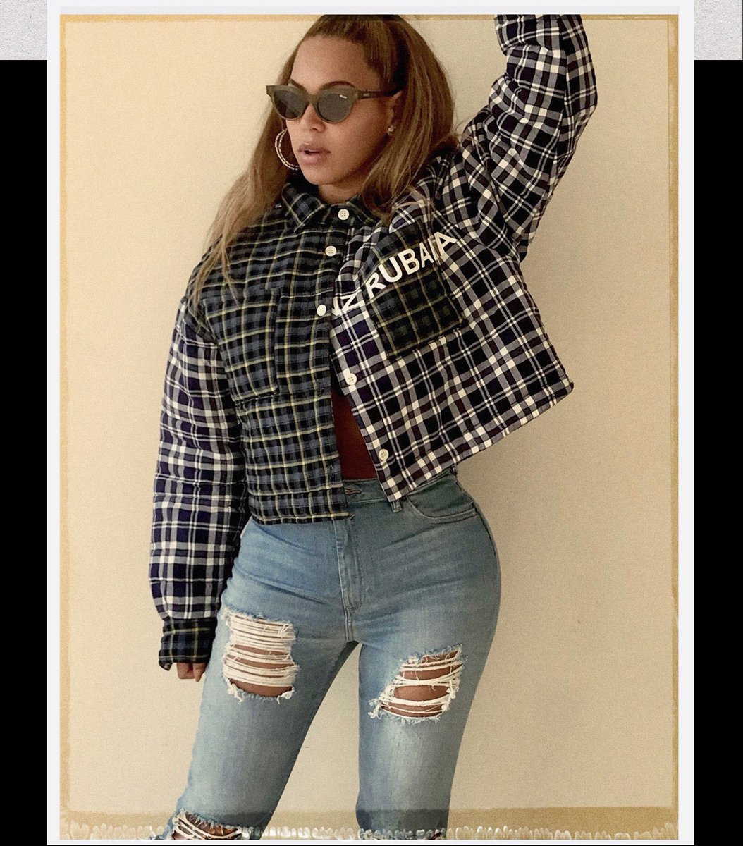 mimiscatalog's tweet photo. the tl when this look dropped https://t.co/oezmO1Srb0