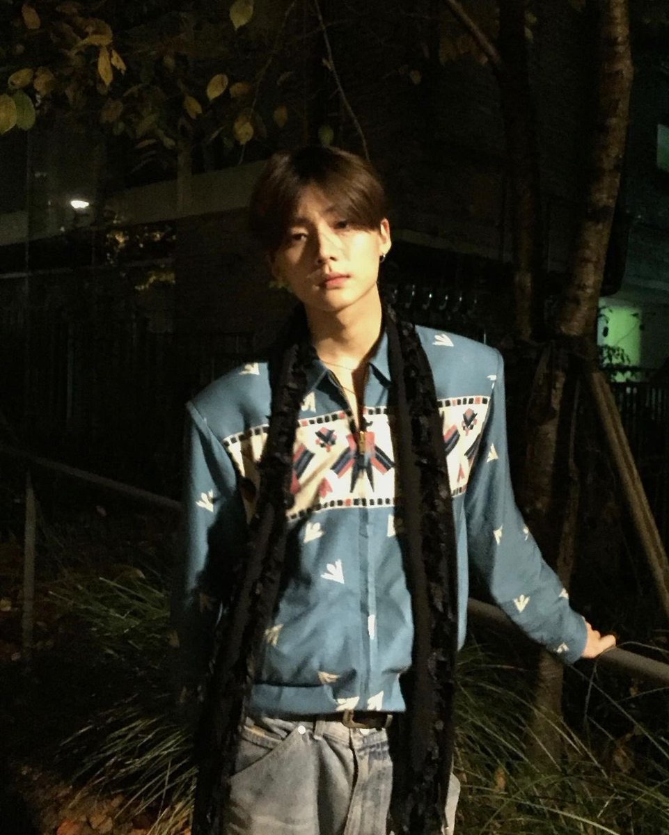 ir0hnz's tweet photo. ele é literalmente o mix perfeito de jaywon. ele saiu do jungwon https://t.co/svg3cGL0CE