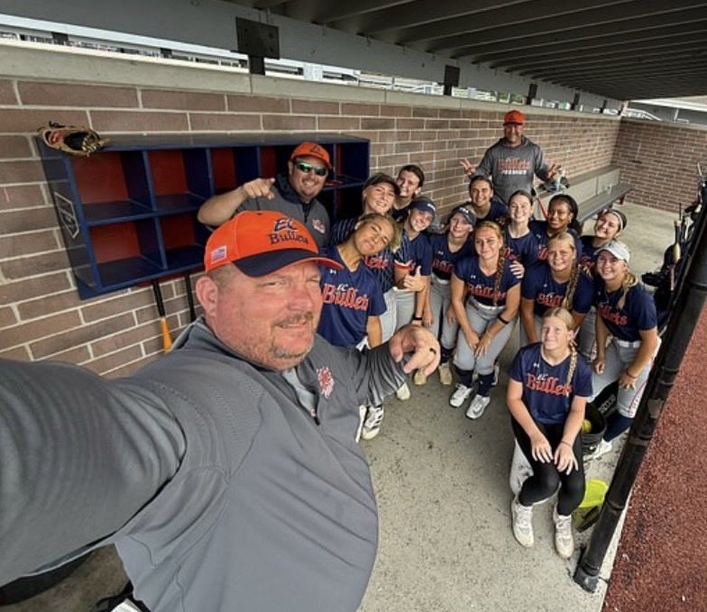 CMendenhall2027's tweet photo. 18U Summer Complete! ✅

Finished strong at the AFCS in Indiana: 🥎 5 Games 🔥 .526 BA | .550 OBP 💥 10 Hits (19 AB) 🏃‍♀️ 5 Runs

Grateful for the opportunity to compete against the best this summer as I continue preparing for the next level. 🐟
Huge thank you to Coach Matt @RBPD5015 for believing in me, pushing me, and trusting me in the leadoff spot!

Best of luck to my teammates heading off to college! I'm going to miss you!!!🧡🩶
@coachKasey @sacco_gabby 
@SailfishSB @ECB_Premier