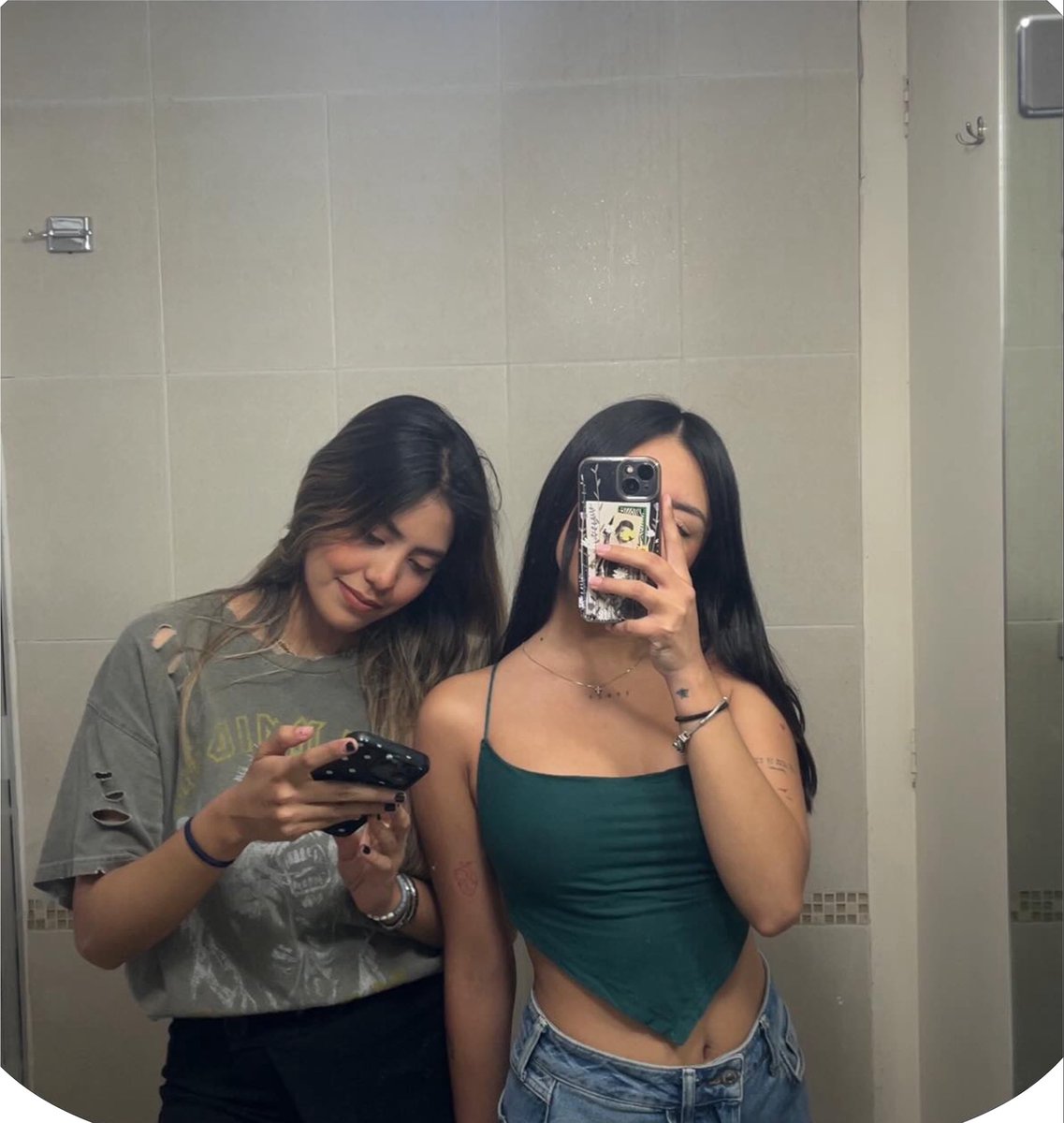 esmewx_'s tweet photo. feliz cumple sof d mi vida 💞 https://t.co/KDhSltuPlW