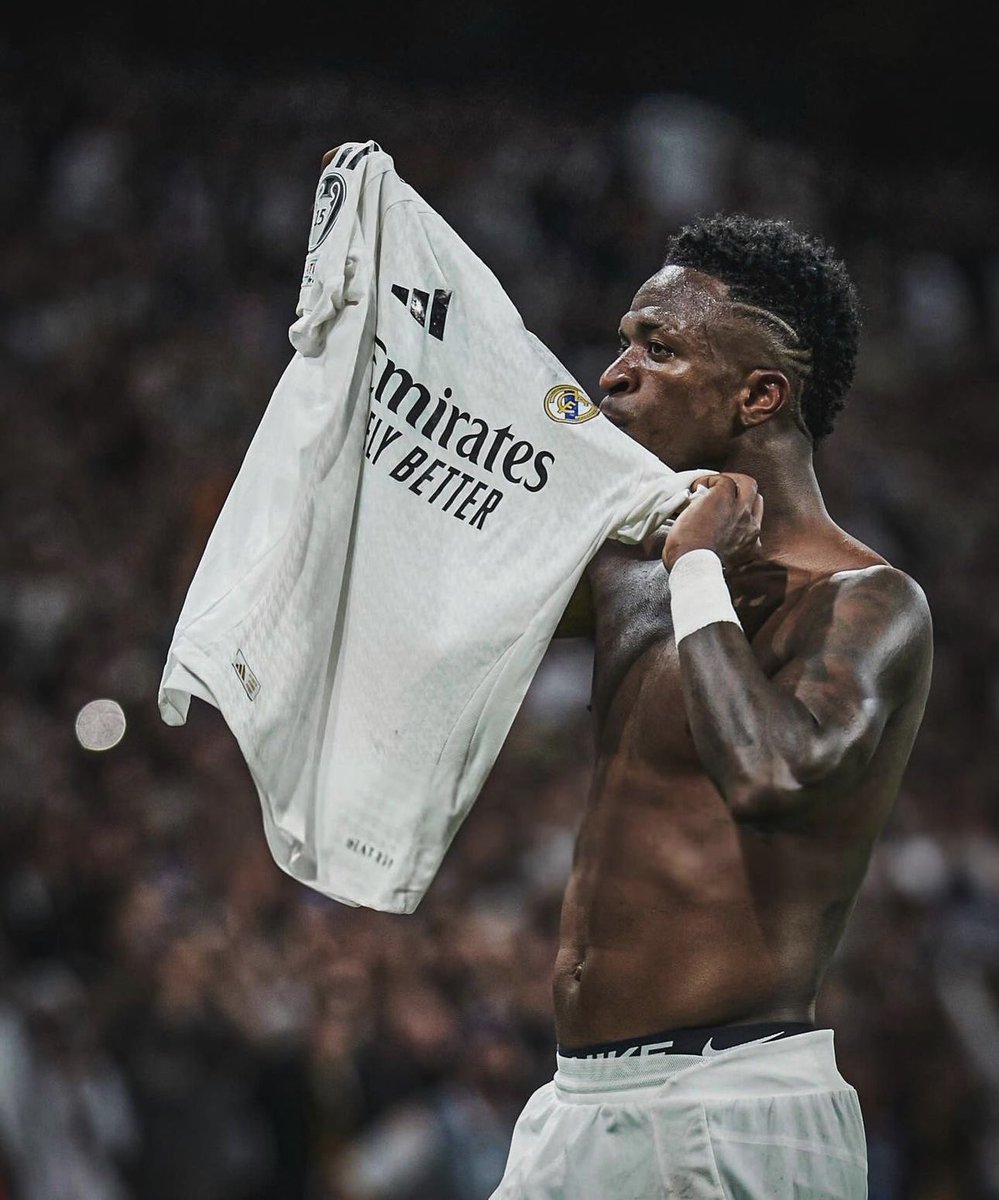 Mario___RM's tweet photo. No voy a estar preparado para verlo con otra camiseta que no sea la del Real Madrid. https://t.co/PQdipNJTqQ