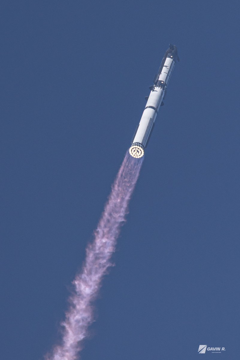 tweetsiphotos's tweet photo. Up to the Skies - Starship Flight 13

📸 @LaunchHeavenX https://t.co/B9s2XbYhqe