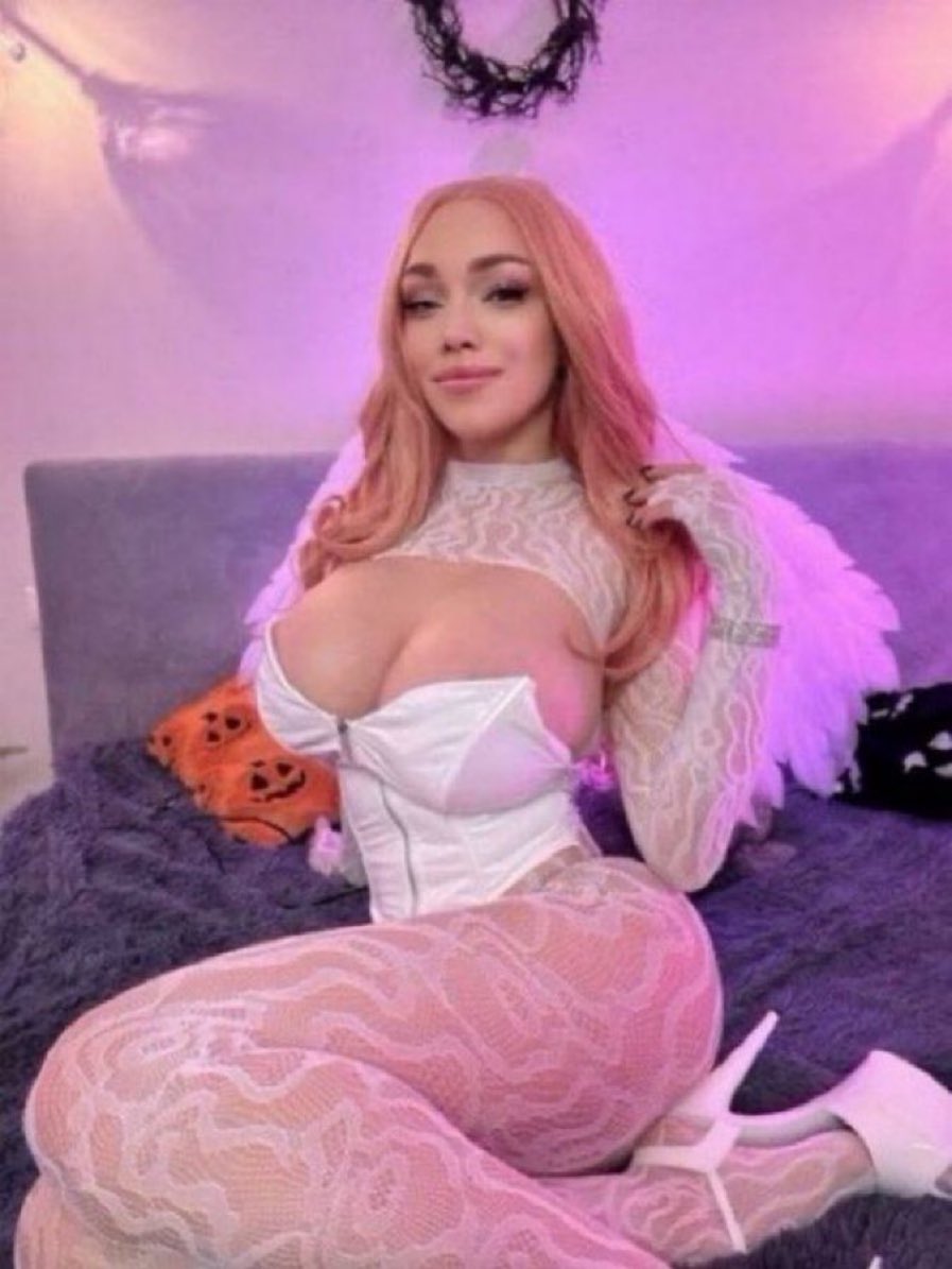 SCAM_GODDES's tweet photo. I can be your pretty angel,Talking all sweet and making you feel like in heaven🤭

But the damage I will do to your wallet will feel like hell😈

findom paypig catfish scamfetish 2dfd humiliation feet joi shapeshift drain loser cuck footfetish leaked https://t.co/KQVIjZKSlR
