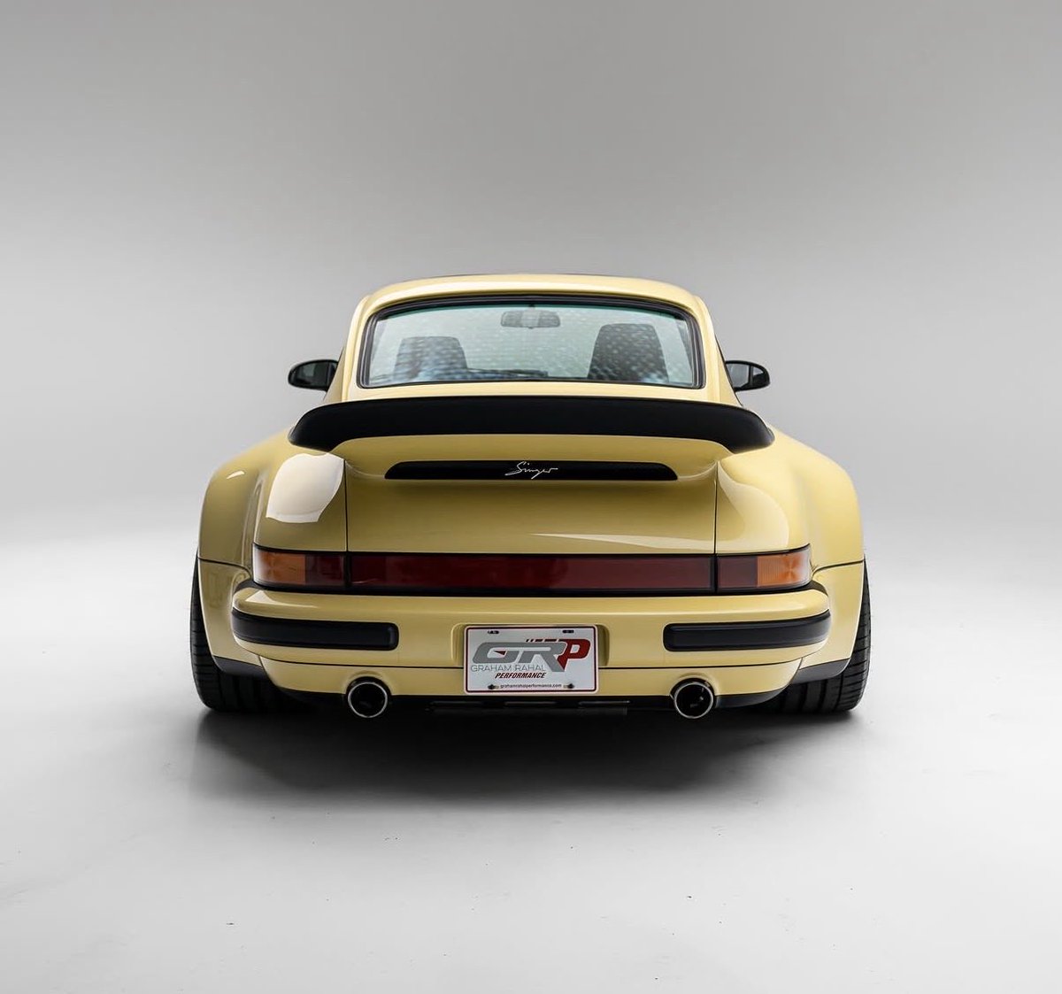 Jordan92338366's tweet photo. Astatine Yellow 930 Turbo Study by Singer 💛💥 https://t.co/xJYLXtZHhW