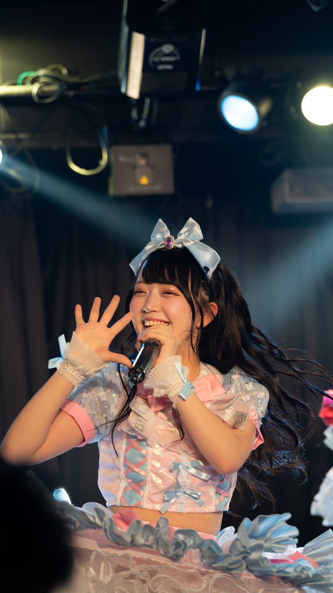 HBKmaeda1979's tweet photo. 2026.7.23
『ポラライト主催「Polamate」』
🗺SHIBUYA VIDENT
ｸﾞﾙｰﾌﾟ名:未完成のキャラメル(@_mikamel_freo_)
ﾒﾝﾊﾞｰ名：小泉花恋 さん(@karen_koizumi)

本日(7/25)「#アイドル甲子園 in duo MUSIC EXCHANGE」に出演する
未完成のキャラメル の 小泉花恋 さん✨
🎤12:30~12:55
📷13:15~14:35(B)  

#みかめる
#小泉花恋
#みかめるれんれんぱんだ