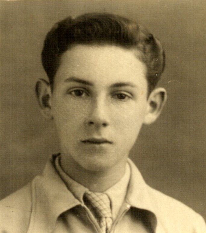 AuschwitzMuseum's tweet photo. 25 July 1926 | Belgian Jew, Leonard Polak, was born in Borgerhout.

He was deported to #Auschwitz from Kazerne Dosin in Mechelen on 21 August 1942. He did not survive. https://t.co/3LW18Ut70R