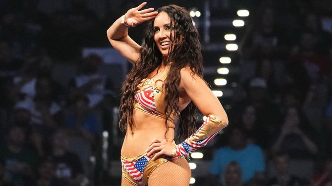 HisKingdomCalls's tweet photo. Just crown her. Summerslam is calling. 🫡💚 https://t.co/DZKZeTD9BE