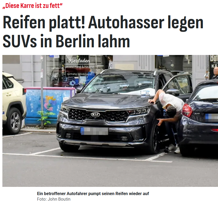 PeterBorbe's tweet photo. Klima-Terroristen in #Berlin unterwegs: Dutzendweise wurde bei Autos, vor allem SUVs, die Luft aus den Reifen gelassen - gleich mit Bekennerschreiben eines selbsternannten „Widerstandskollektivs“ hinter den Scheibenwischern.
https://t.co/qvx99A2nsi https://t.co/Tit3V1Q8Ns