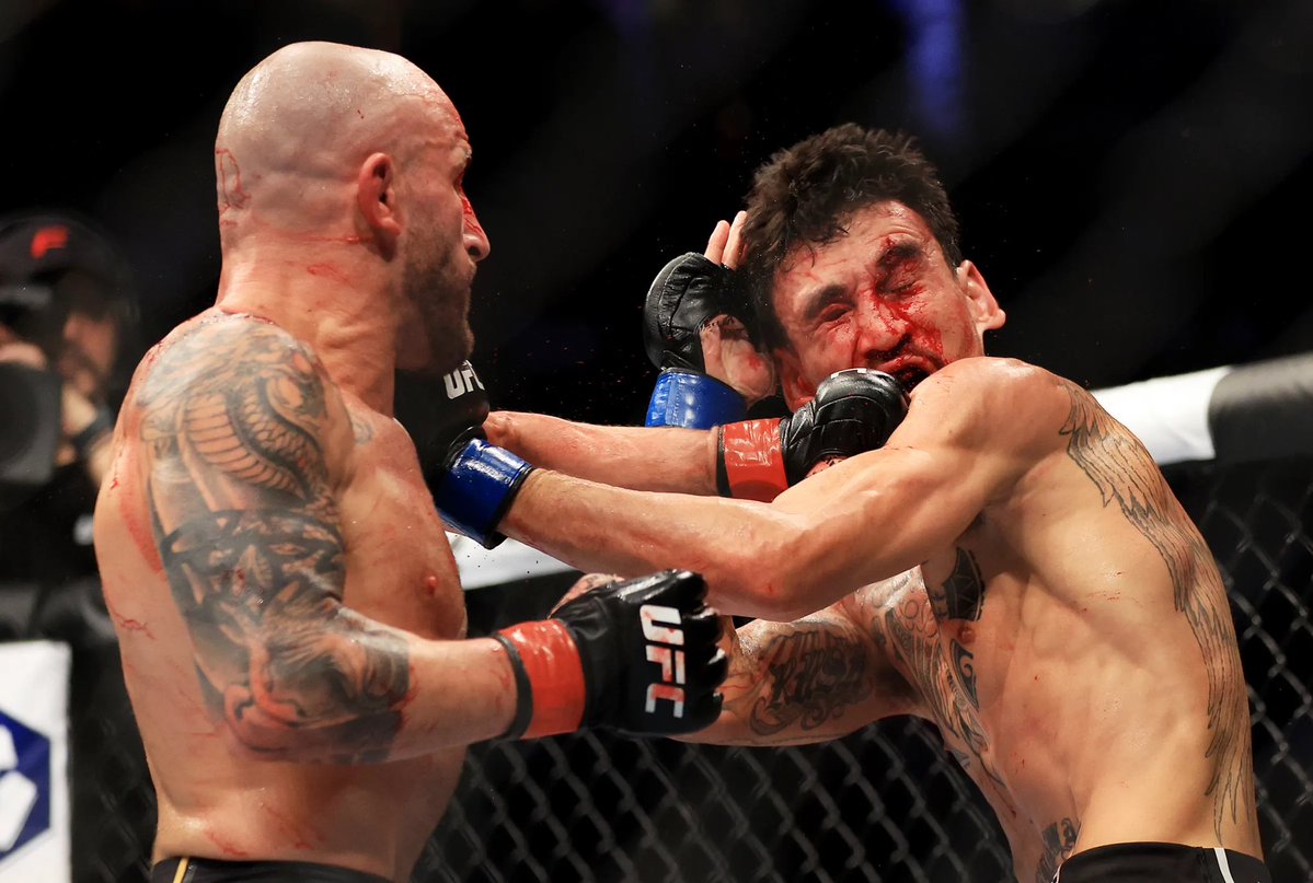 user1693728's tweet photo. @BlessedShaww @Elem3nt4 @ansimma2 @alexvolkanovski he beat your idol 3 times you stupid nigerian apr https://t.co/ifq84Dj8W0