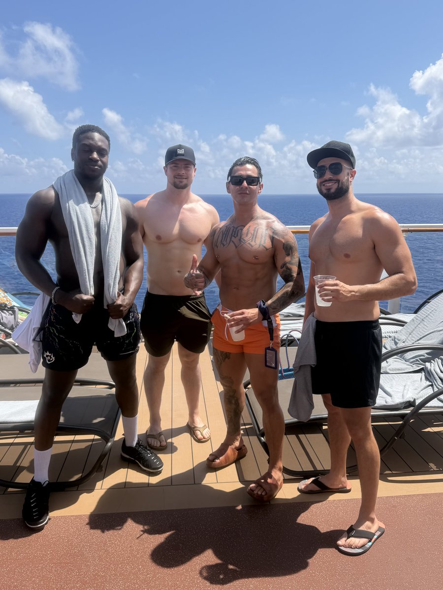 mennextdoorunc's tweet photo. These photos don’t show the full experience. 😏🔥

You’ll have to see it live to understand why everyone keeps coming back.

See you on tour! ❤️‍🔥

#MenNextDoorUncovered #GirlsNightOut #MagicMikeExperience #MaleDancers #NightOut https://t.co/3Fl832sdum